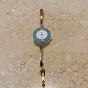 Gucci Women's Watch in Gold and Blue